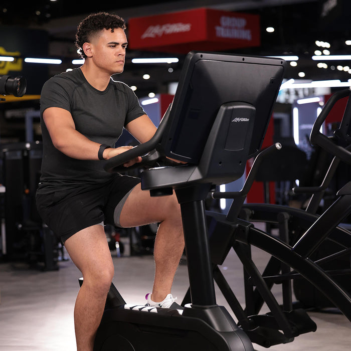 Life Fitness Club Series+ Upright Lifecycle® Bike w/ SL Console - Final Stock Life Fitness Bike; Upright life-fitness-integrity-series-upright-bike-details-4-data